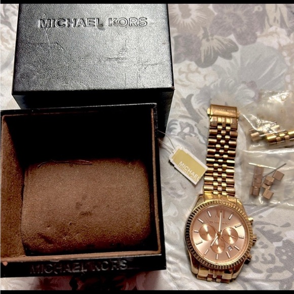New Micheal kors unisex rose gold watch mk - Picture 7 of 7